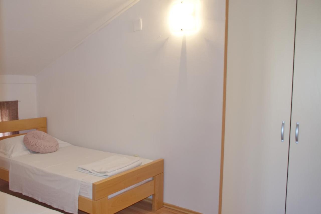 Apartments Marea Novalja Exteriör bild